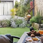 Parenthese Bed & Breakfast